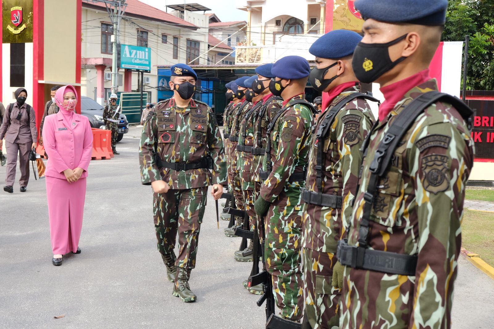 Kunjungan Kerja ke Satuan Brimob, Kapolda Riau Irjen Muhammad Iqbal Pastikan Kesiapan Alut dan Alsus